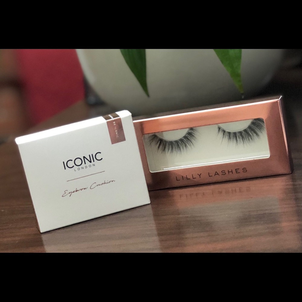 Iconic Eyebrow Cushion & Lilly Lashes